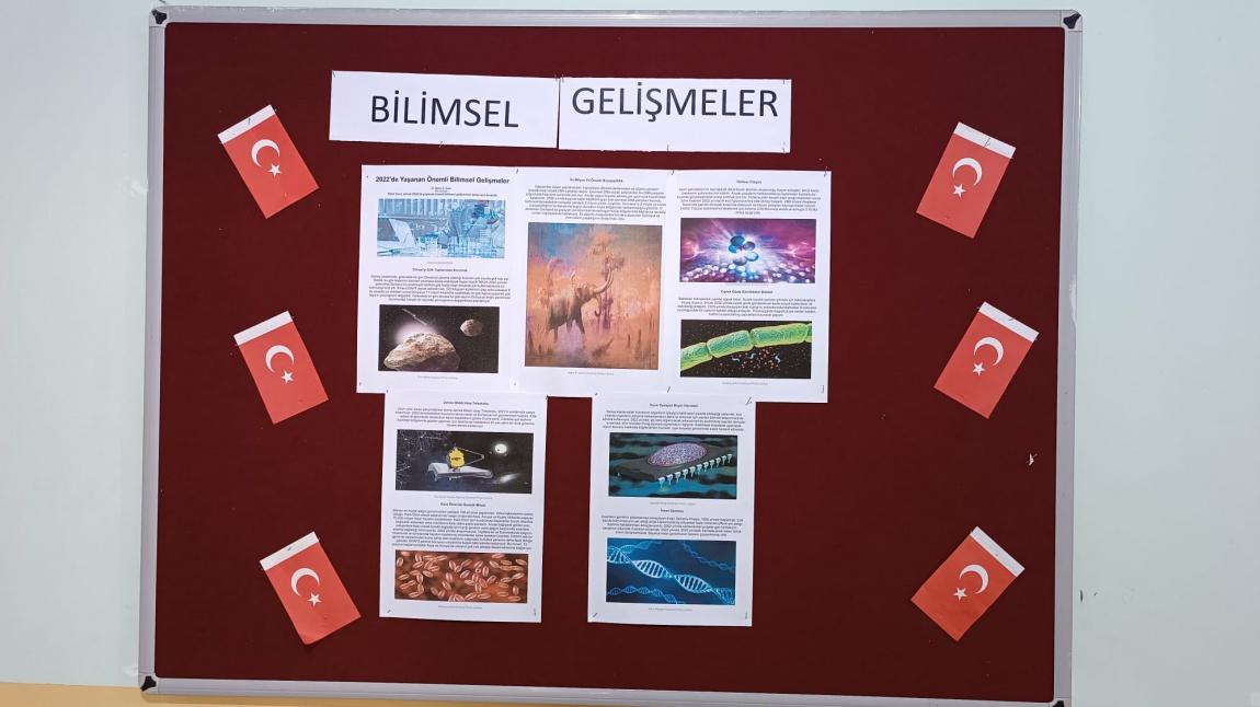 Türkiye ve dünyada gerçekleşen güncel bilimsel ve teknolojik olayların, buluş ve gelişmeler okulumuzun panolarında sergilendi